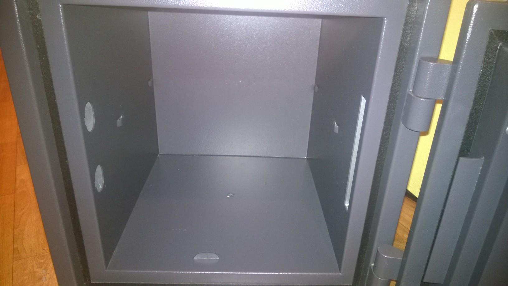 Сейф взломостойкий (460*440*430мм.) электронный кодовый замок, 1 полка, 1 класс, Кварцит 46 EL, серы Valberg - фото 3