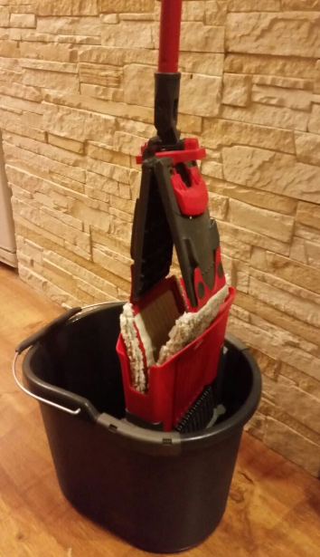 Швабра для миття підлоги + хлопкова насадка, UltraMat Microfaser, телескоп/ручка, 140см, черв. Vileda - фото 4