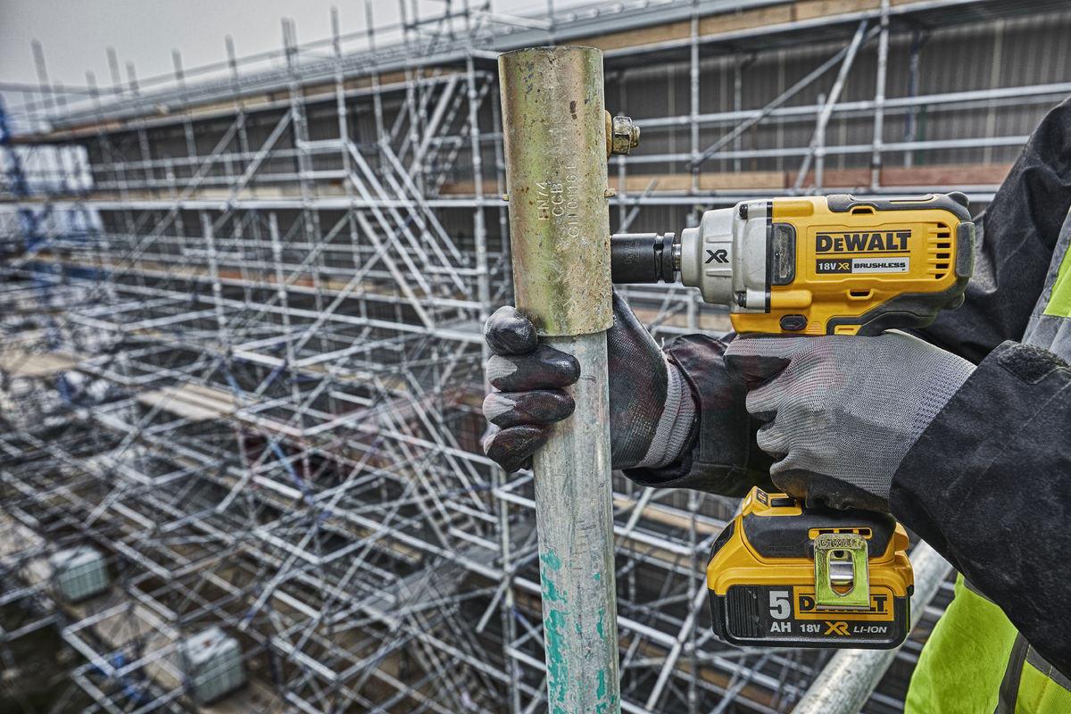 Гайковерт ударный DCF894HNT, 477Нм, Li-Ion, 900-2000 об/м, 3100 уд/м, вес 1.5кг з/у чемодан DeWALT - фото 2