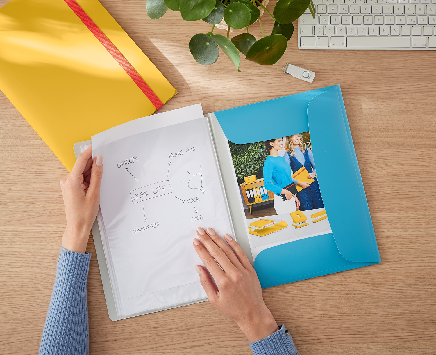 Папка на 20 файлов COSY с тремя клапанами на резинке, син. LEITZ - фото 4