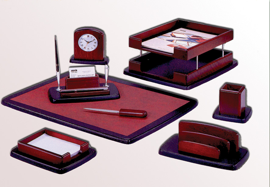 Набір настільний з дерева 8 предметів, 