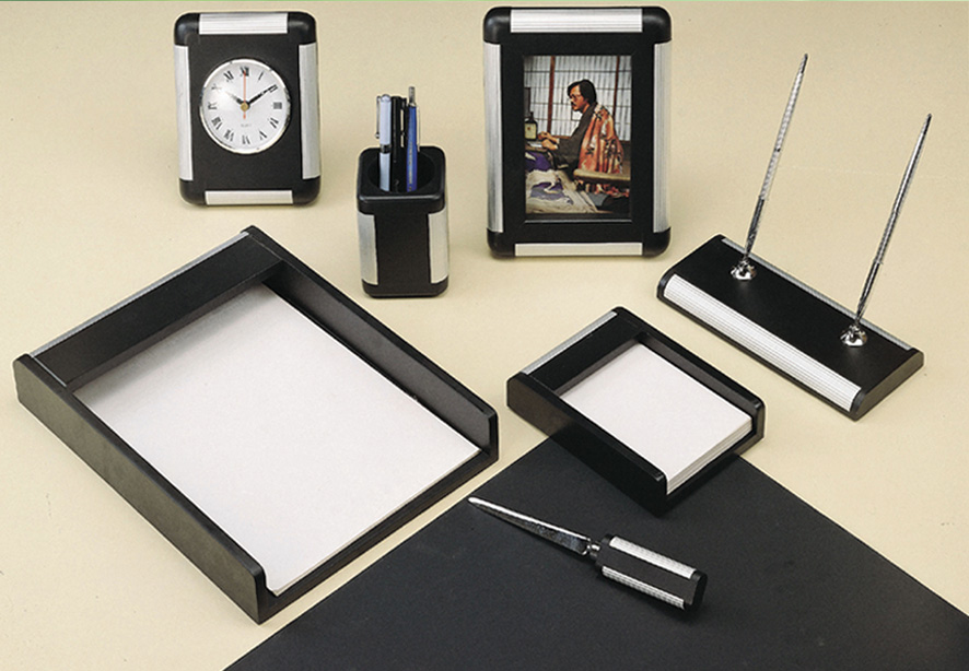 Набір настільний з дерева 8 предметів, 