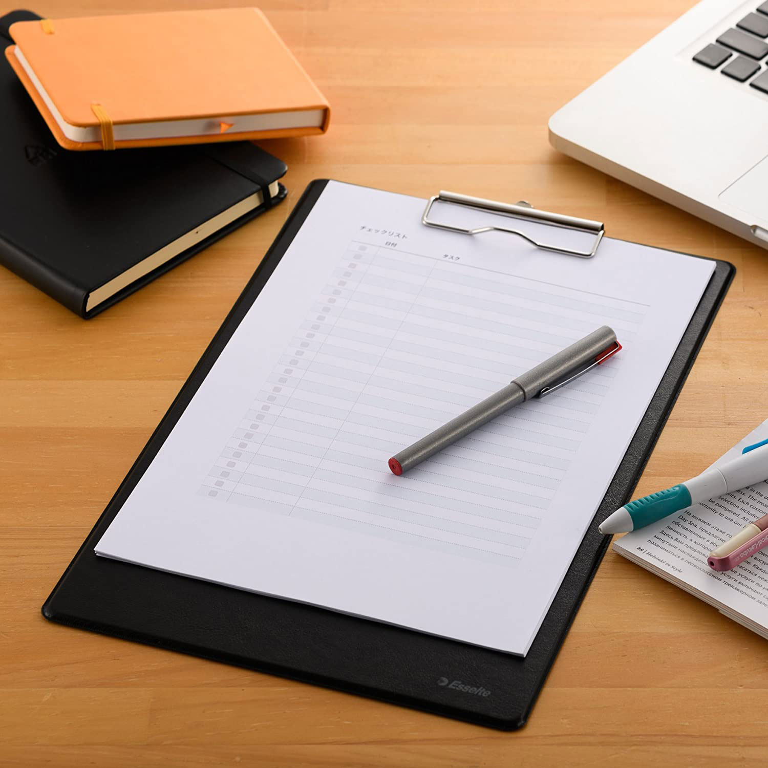 Планшет з верхнім притиском А4+, PVC,  чорн. Esselte - фото 1