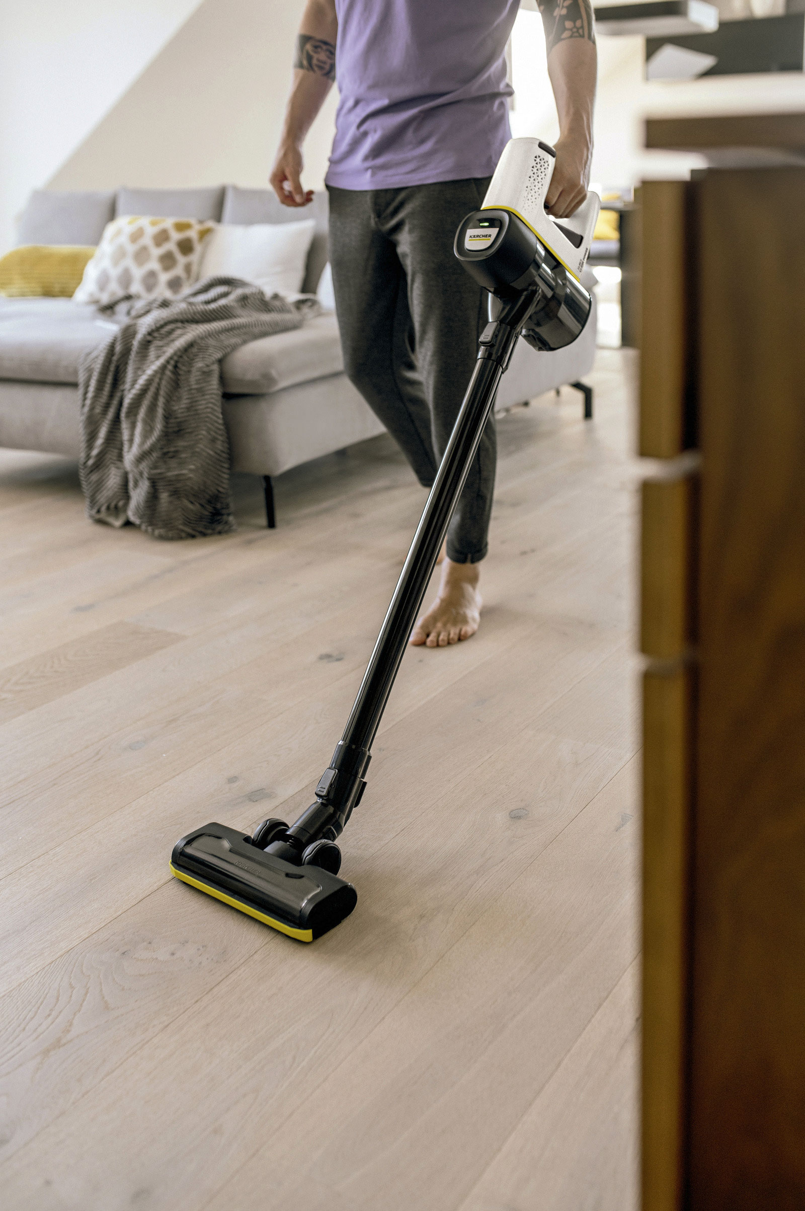 Пилосос акумуляторний для сухого прибирання VC 4 CORDLESS PREMIUM MYHOME (1.198-640.0) Kaercher - фото 3