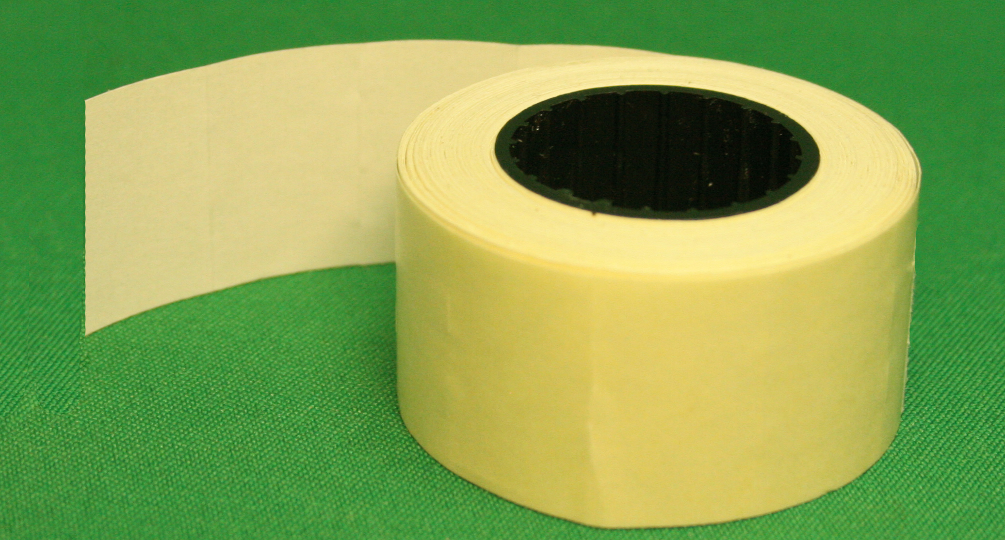 Етикетка самоклеюча напівглянцева 28x28мм., втулка 41м.., 2000шт/рул. Україна - фото 2