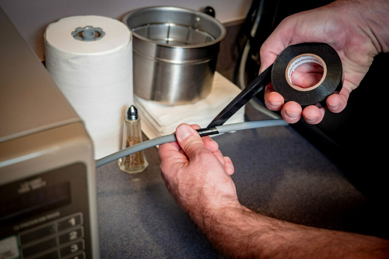 Ізоляційна стрічка (ізостпічка) 3M™ Temflex™ 165, 15мм.*10м.*0,15мм., чорн. 3M - фото 5