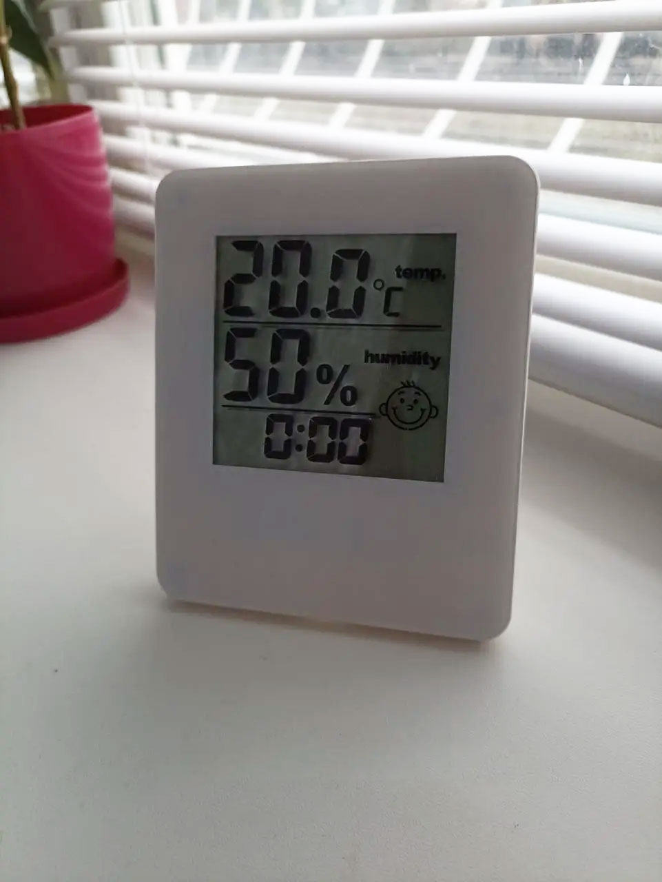 Термо-гигрометр цифровой T-17 (-50+70С  20-95%), 120*100*14мм. Китай - фото 3