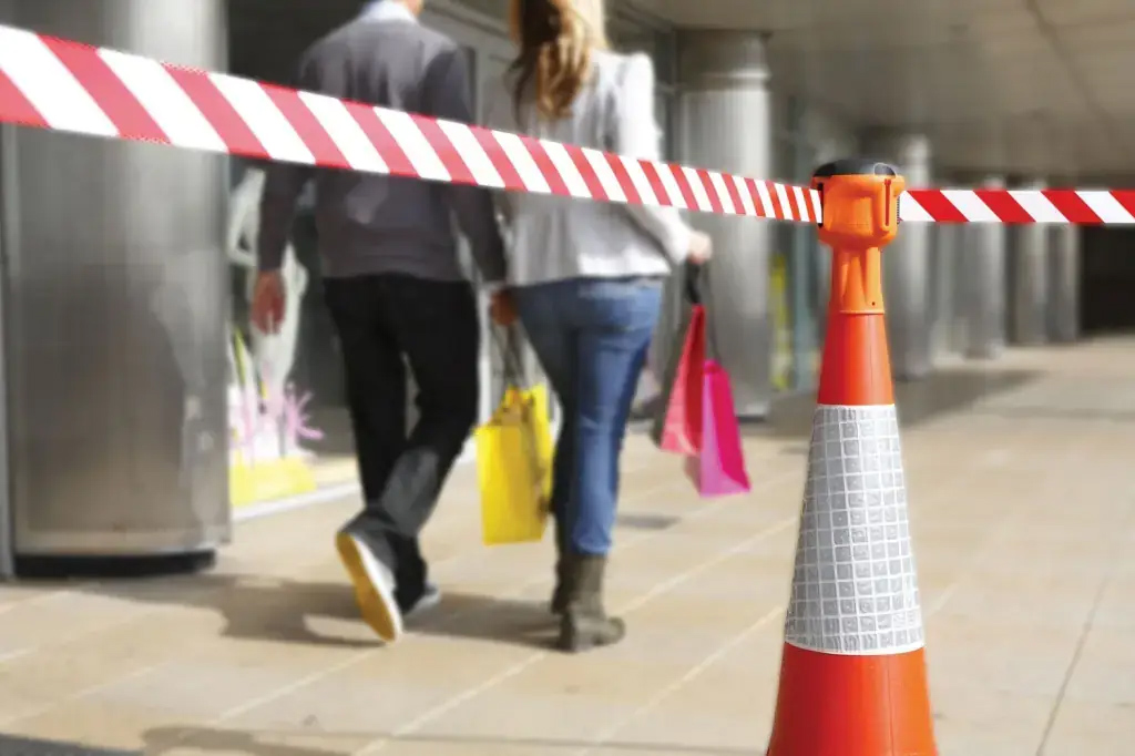 Лента сигнальная самоклеющаяся 48мм.*33м., красно-белая Украина - фото 4