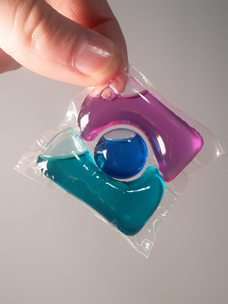 Капсулы для стирки Persil Power Caps Color для цветных вещей, 60шт/уп. Persil - фото 3