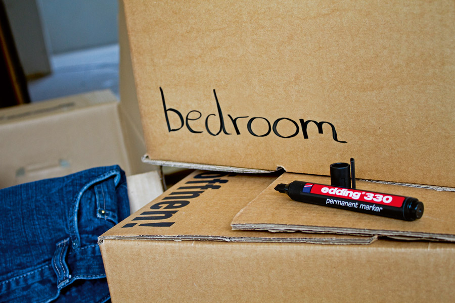 Маркер перманентный, клиновидное острие 1-5мм., 330, син. Edding - фото 5