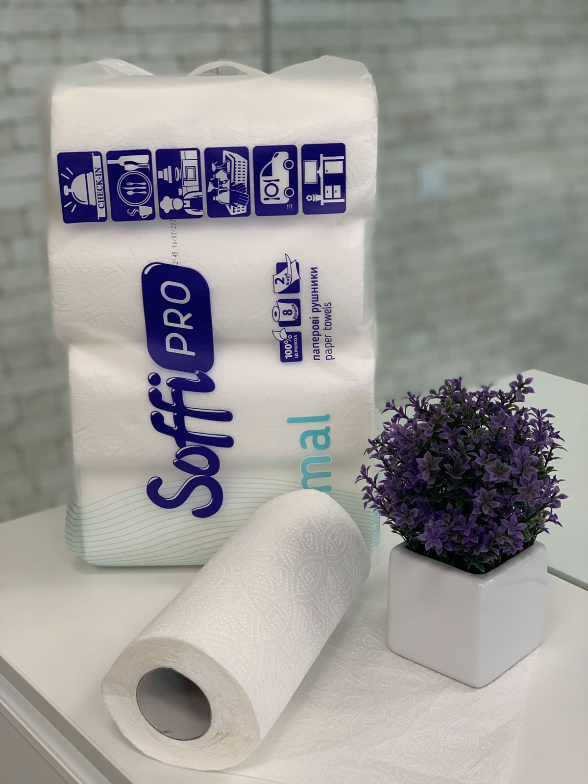 Рушники рулонні 2 шари, 50відр. (23*22см.), 8шт/уп., біл. SoffPro - фото 2