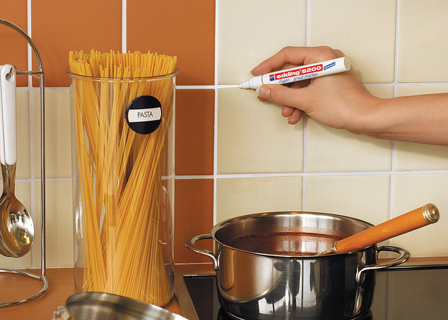 Маркер для кахлю 8200, круглий накінечник 2-4мм. Edding - фото 1