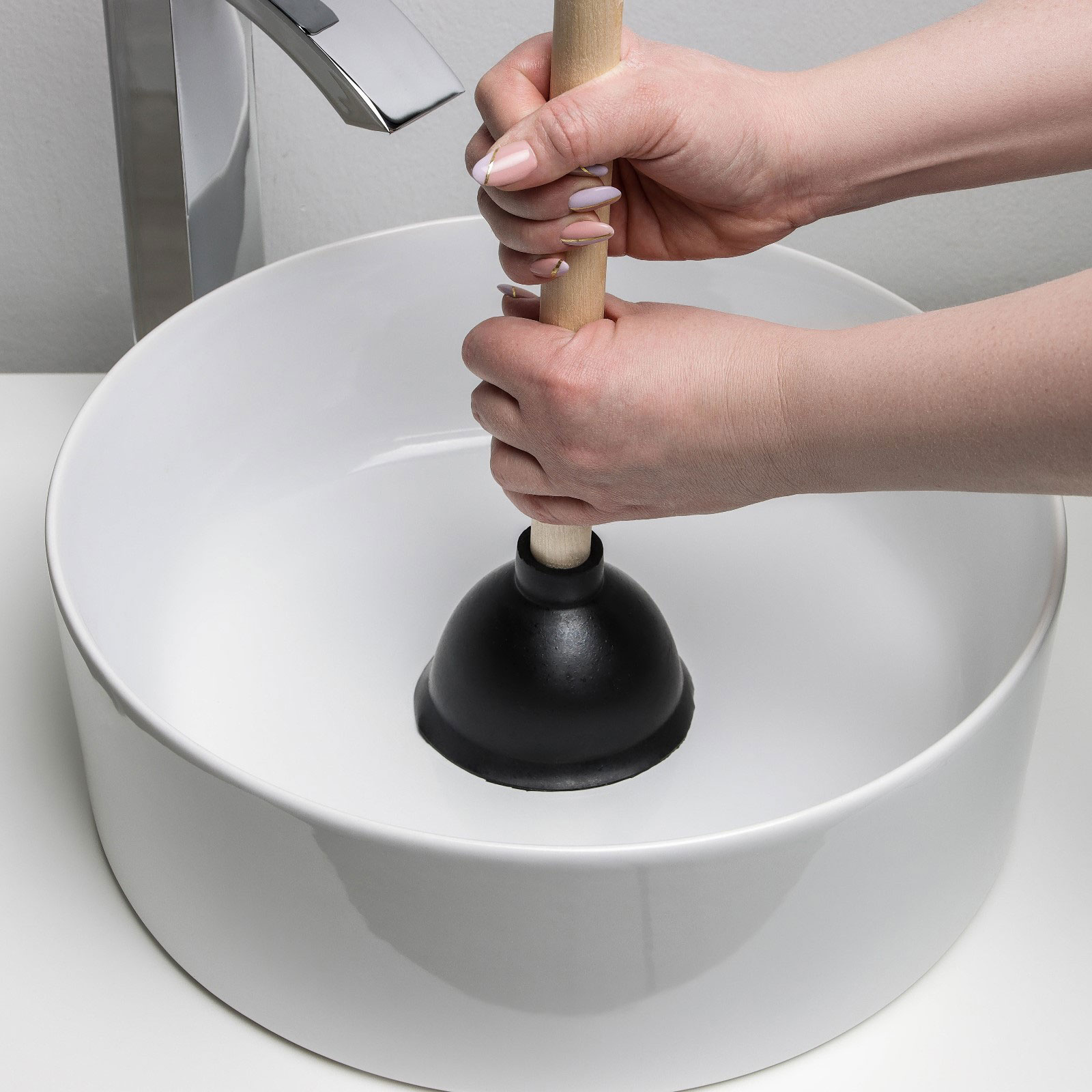 Вантуз з дерев'яною ручкою - фото 2