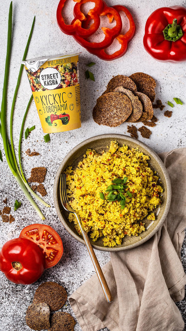 Каша Кускус з овочами 50.*30шт/уп., стакан, ложка всередині Street Kasha - фото 2