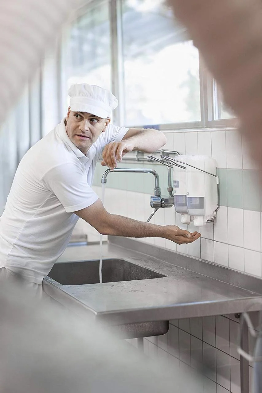 Диспенсер для рідкого мила, пластиковий, з ліктьовим приводом Elevation, 1л, пластик, (S1), чорн. Tork - фото 5