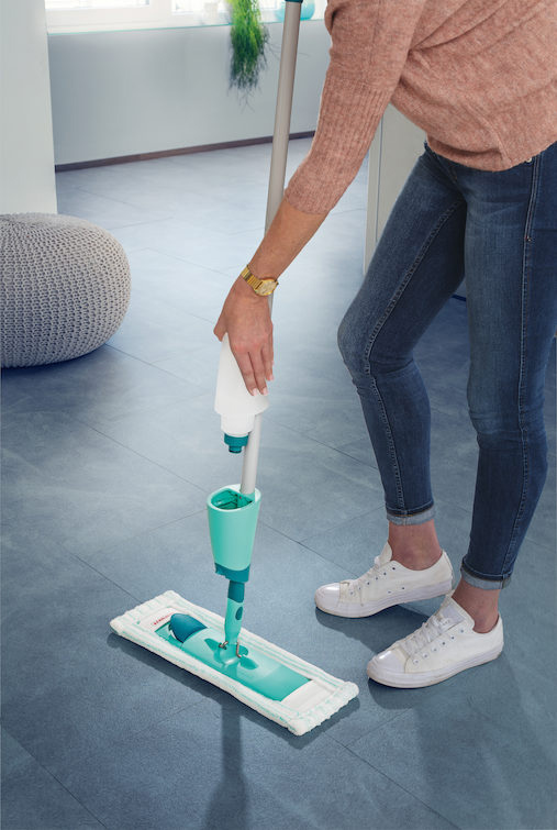 Швабра для пола с распылителем Leifheit Easy Spray XL (56690) LEIFHEIT - фото 1