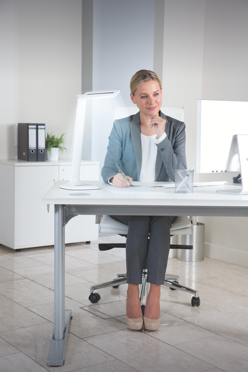 Светильник настольный на подставке ActiVita Strip Rexel - фото 4