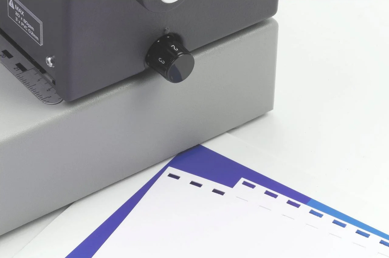 Переплетчик для пластиковых пружин CombBind C250 Pro до 450л., дырокол 20л. GBC - фото 2