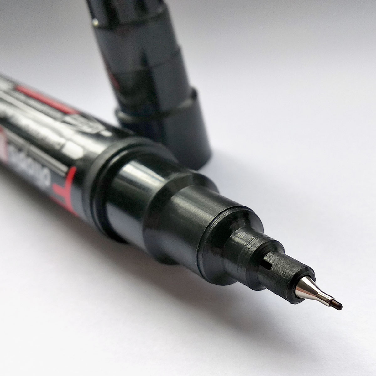 Маркер перманентный для CD/DVD 0,4-0,6мм/1-2,5мм., двусторонний, черн. KAMET - фото 2