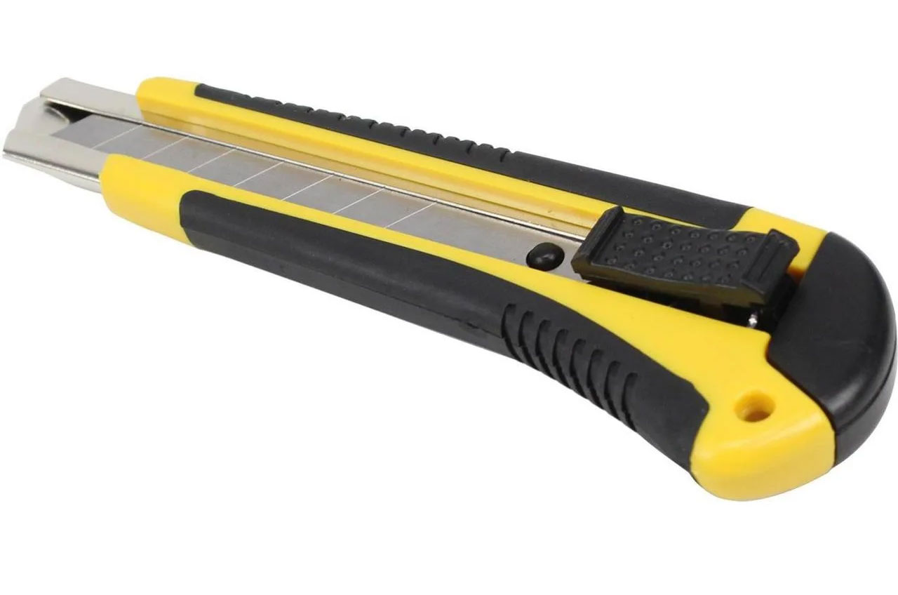 Нож канцелярский большой 18мм., метал. направляющая, прорезиненный корпус 4Office - фото 3