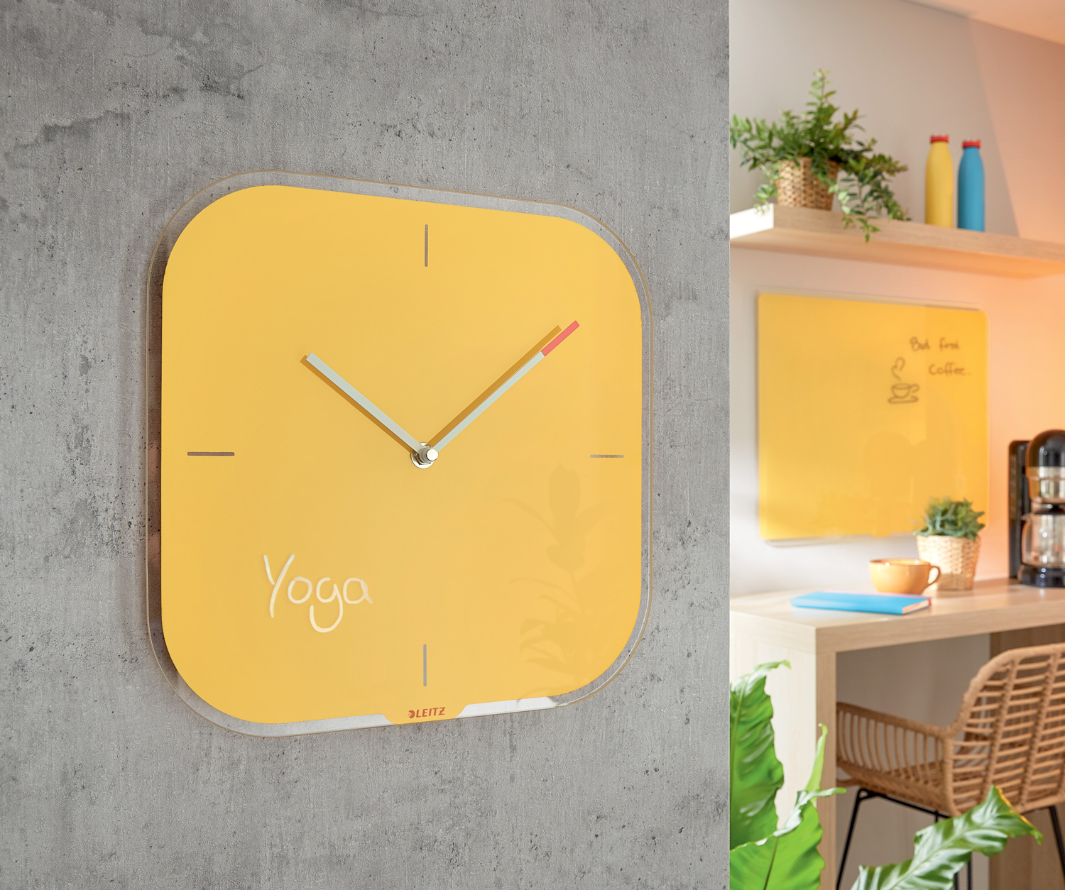 Часы настенные Cosy, квадратные, стекло, желт. LEITZ - фото 1