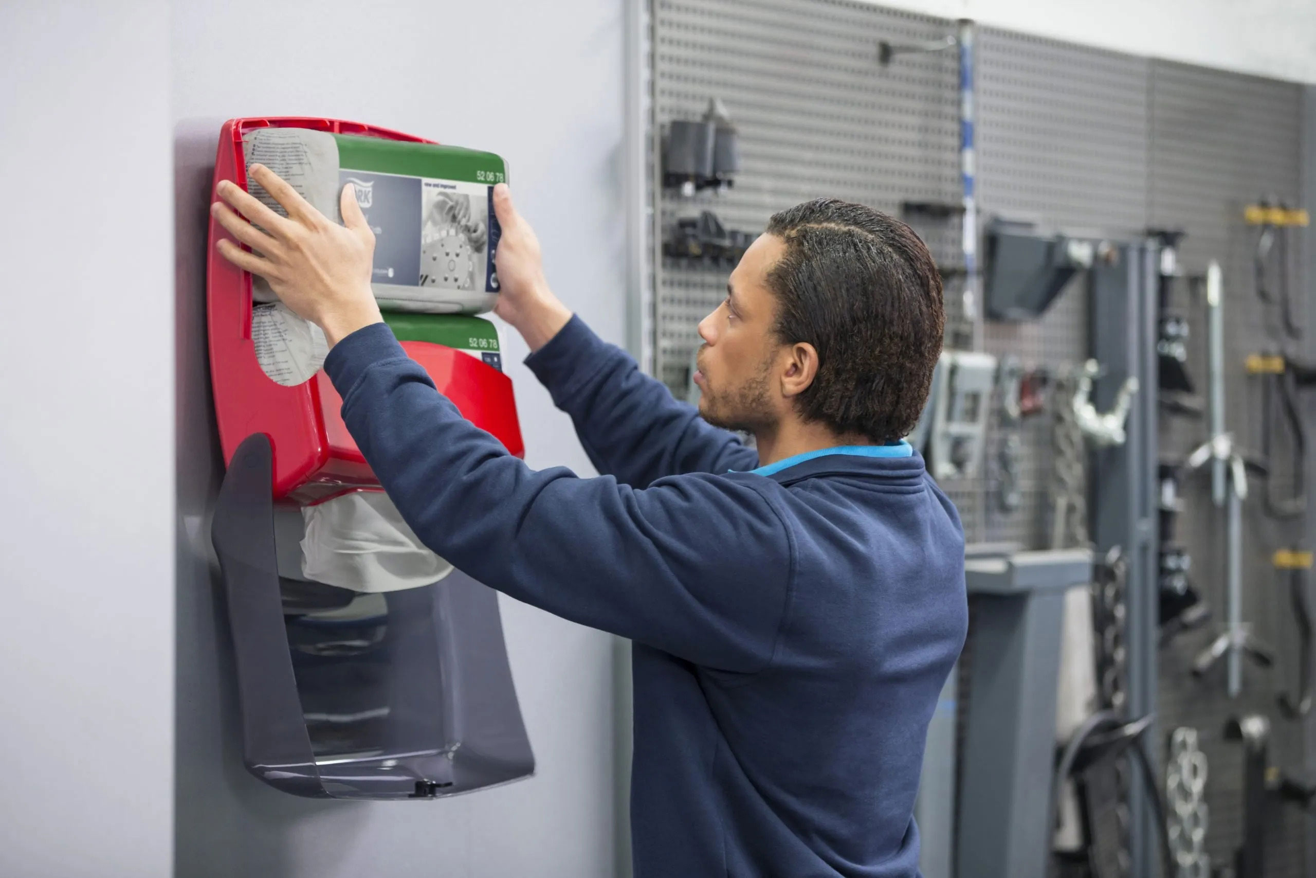 Протирочный материал универсальный Industrial Premium, 1-сл., 35,5*41,5см., 120шт./уп., серый W4 Tork - фото 5