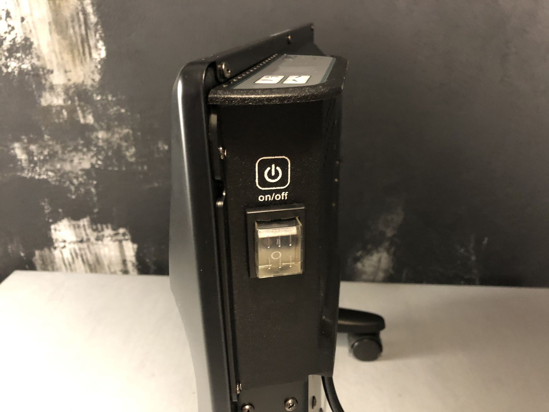 Обігрівач конвекторний C&H DOMESTIC BLACK CH-2000 ED, 1/2кВт., електронне керування, чорн. Cooper&Hunter - фото 3