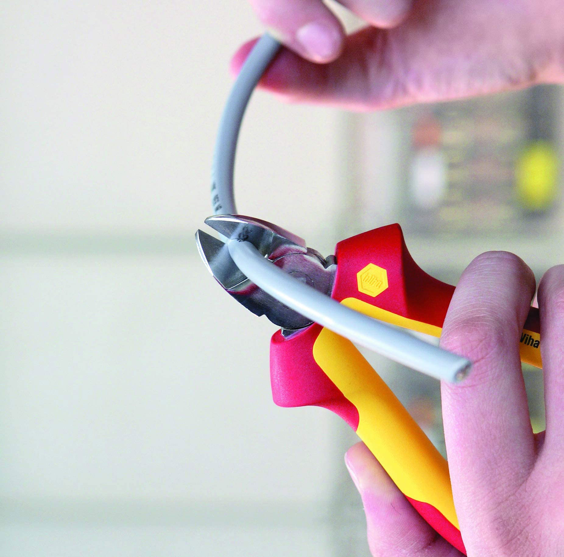 Бокорезы диэлектрические Professional VDE, 160mm Wiha - фото 3