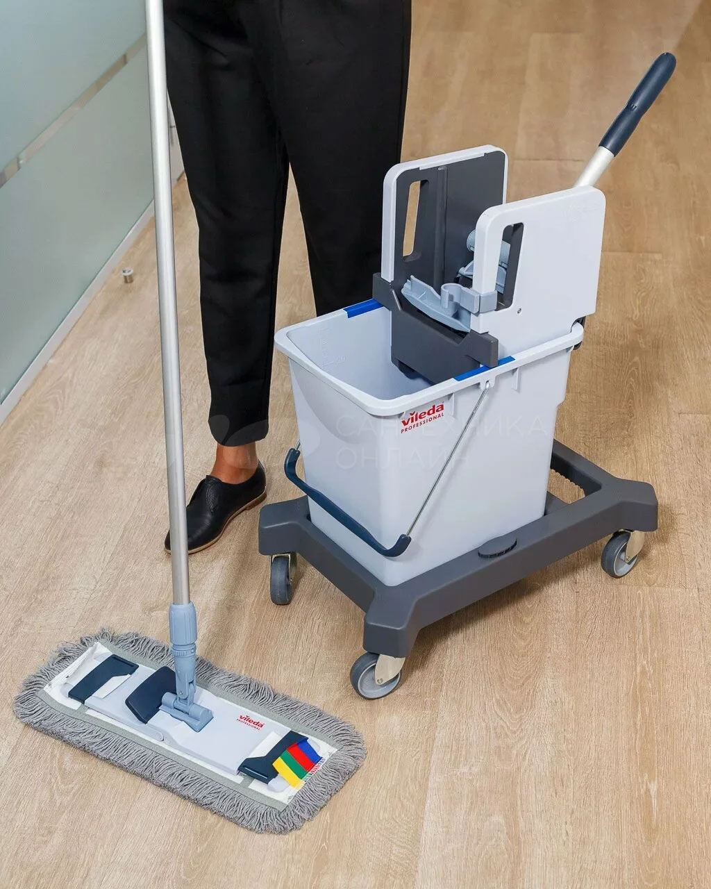 Візок для прибирання на 1 відро, 25л.  CombiSpeed Pro Single Bucket Systems (149098) Vileda Professional - фото 4