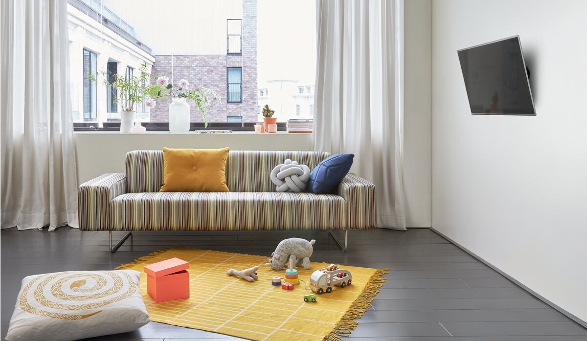 Кронштейн настінний VOGELS W50710 BLACK, чорн. VOGELS - фото 9