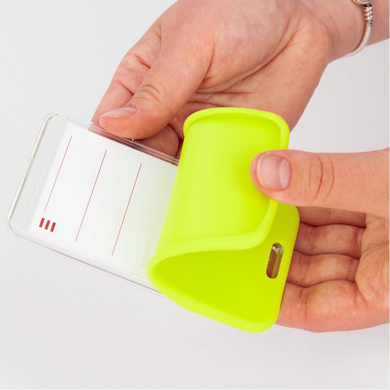 Бейдж-чехол вертикальный SoftTouch, 54*85мм., матовый, салат. Axent - фото 4