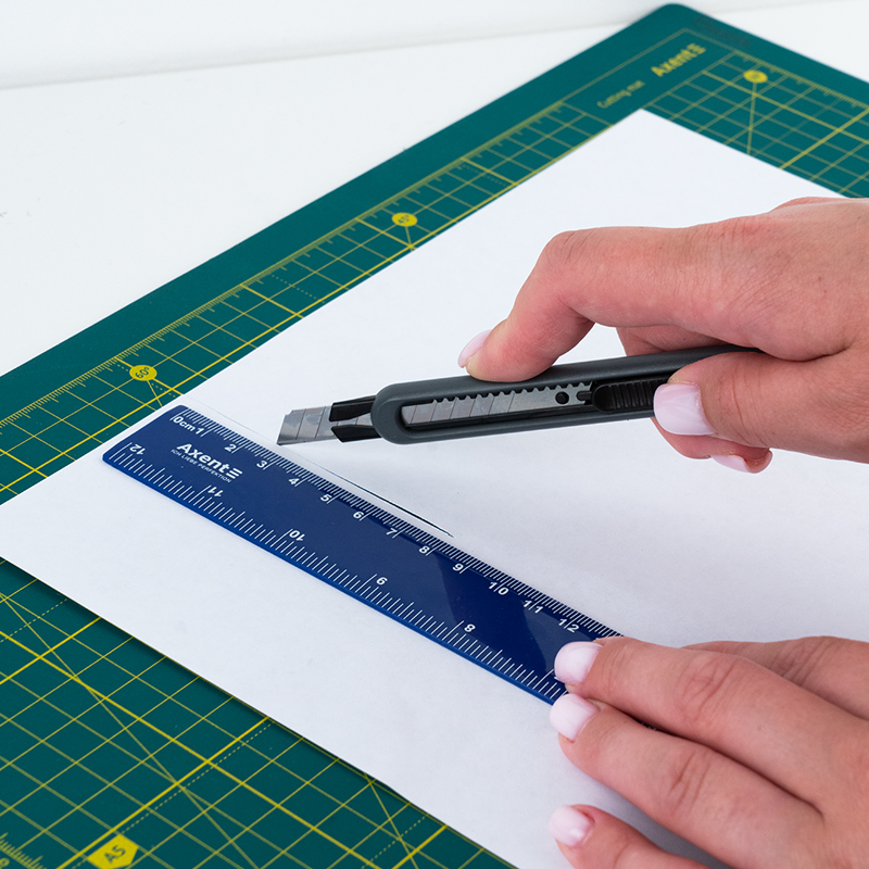 Ніж канцелярський 9мм., металева направляюча, пластик. корпус, чорн. Axent - фото 2