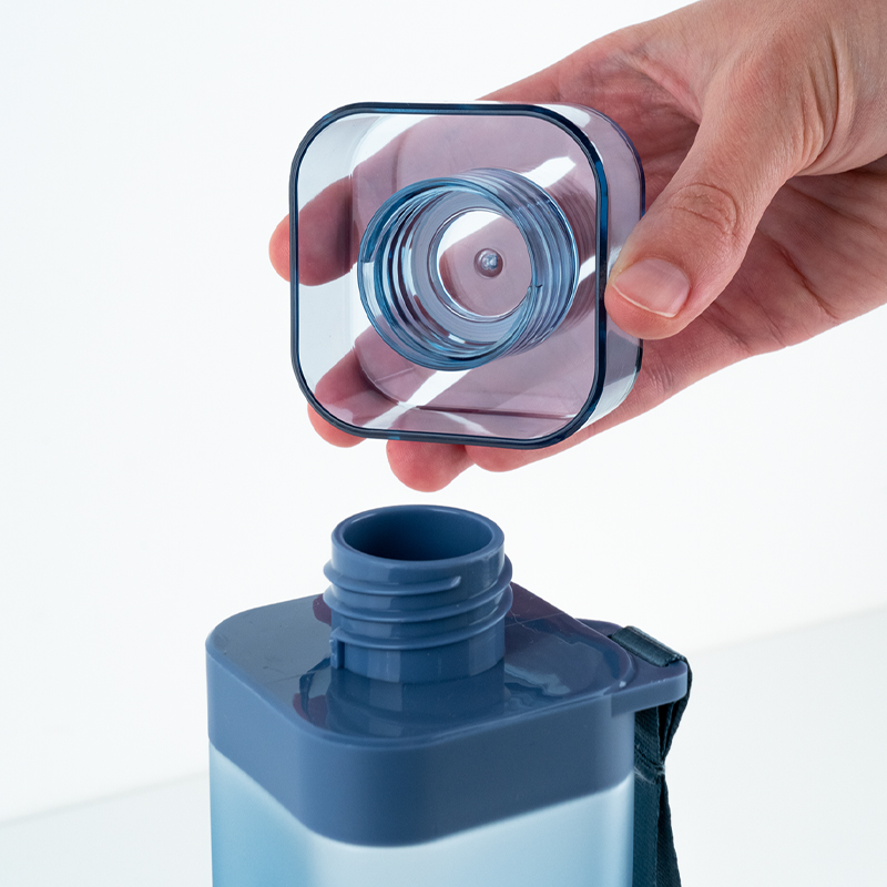 Пляшечка для води квадратна, 700 мл, синя Kite - фото 6