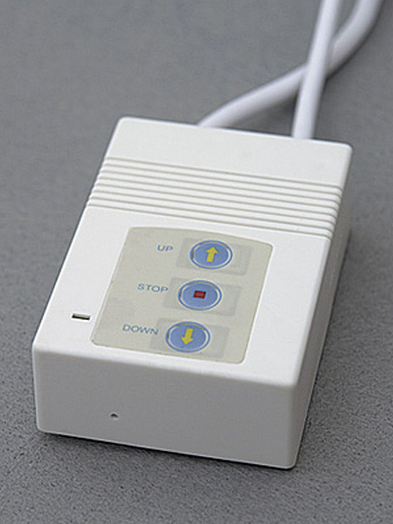 Экран для проектора Profi electric настенный, электрический 177х177см. 2x3 - фото 1