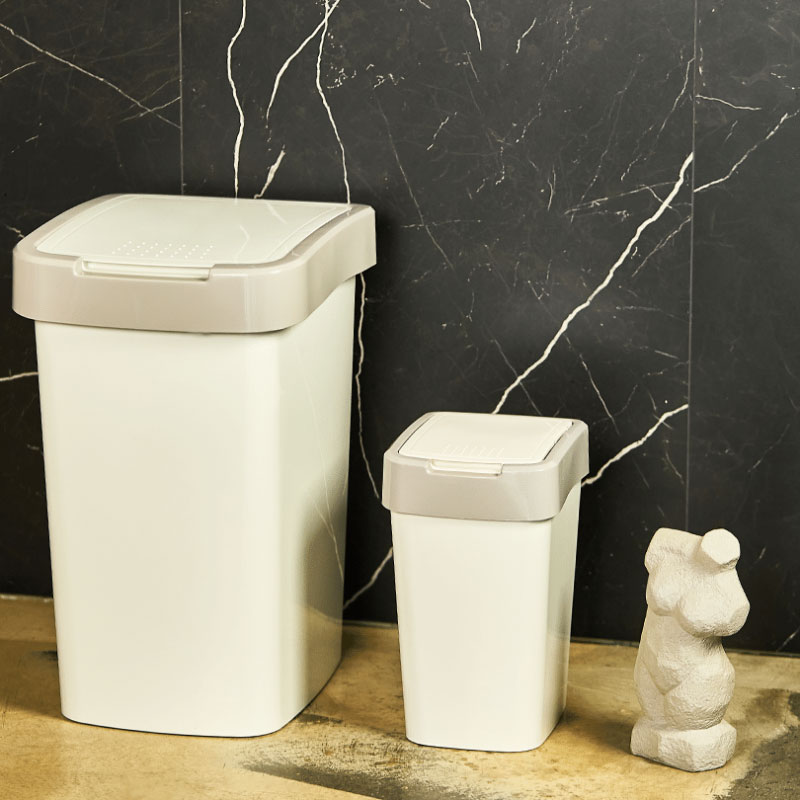 Ведро для мусора с поворотной крышкой 