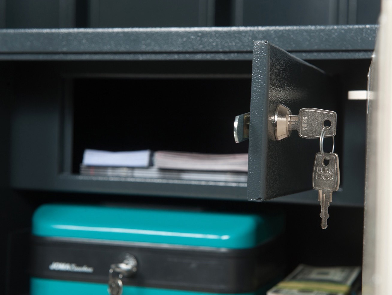 Сейф офисный (630*430*365мм.) ключевой сувальдный замок, S.63.K Griffon - фото 2