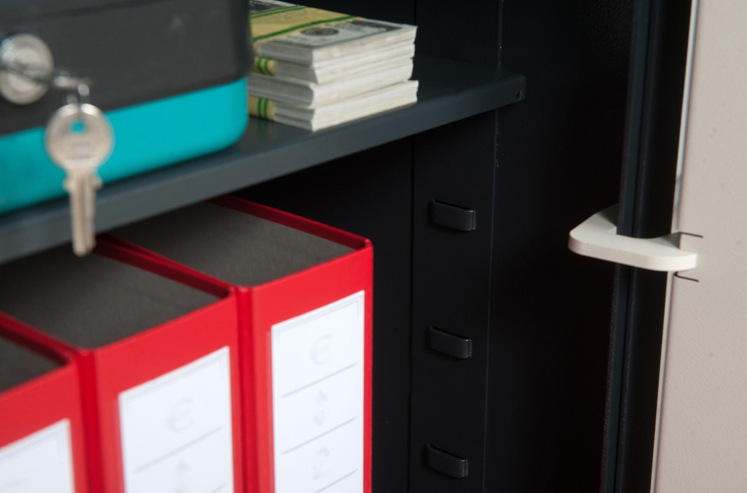 Сейф офисный (630*430*365мм.) ключевой сувальдный замок, S.63.K Griffon - фото 4