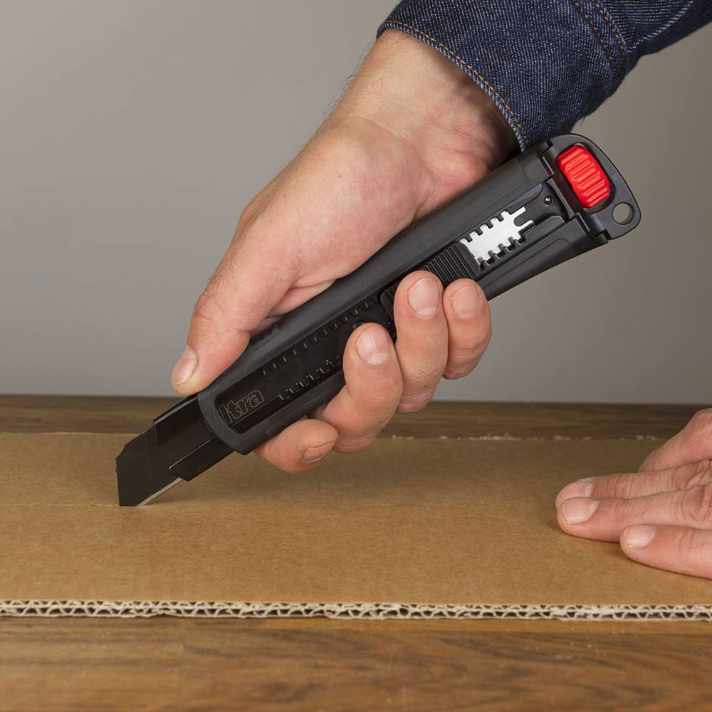 Нож сегментный большой 25мм., метал. направляющая, автомат. фиксатор ULTRA - фото 11