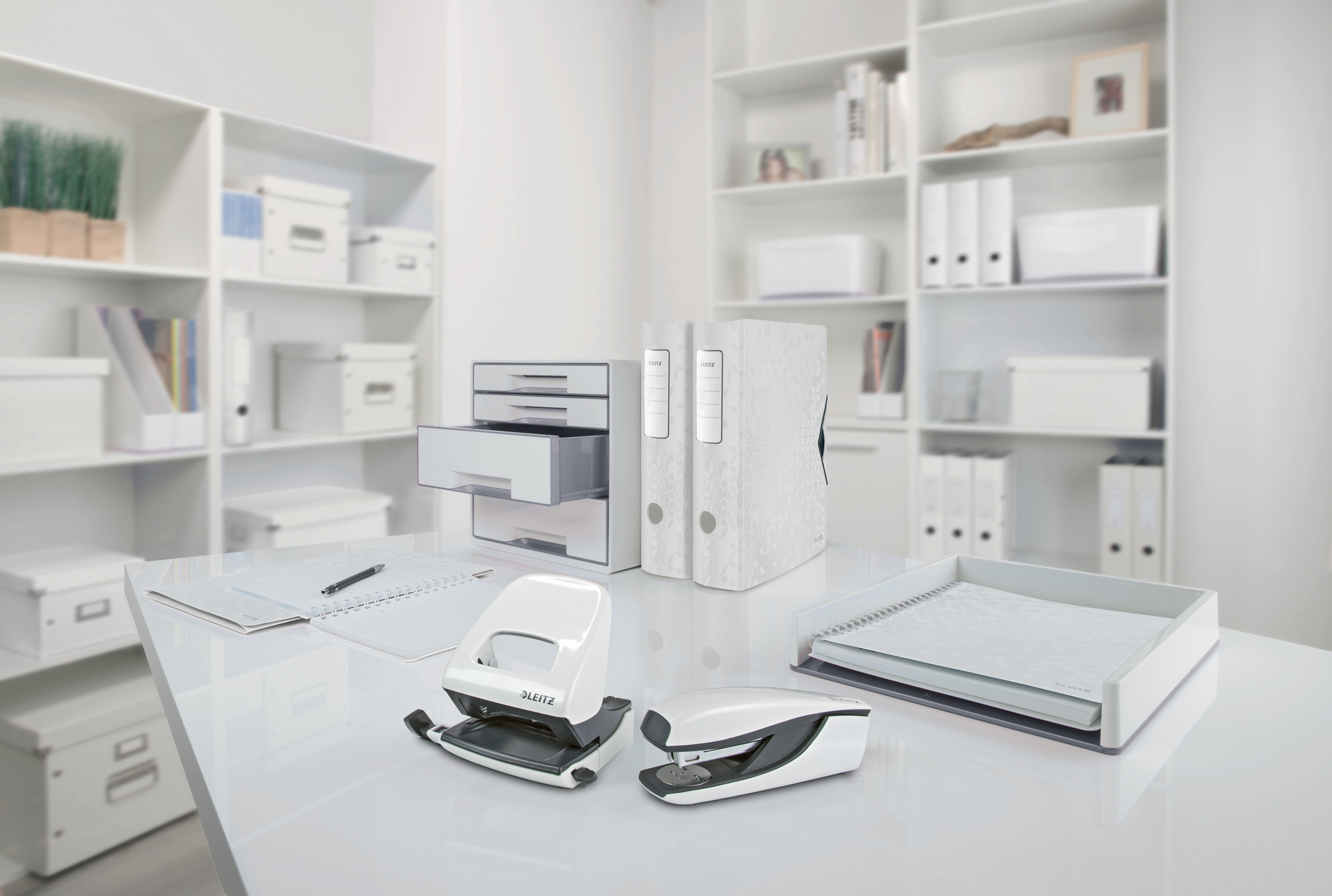 Настільний короб з 4 шухлядами WOW Duo Colour CUBE, біл. LEITZ - фото 1