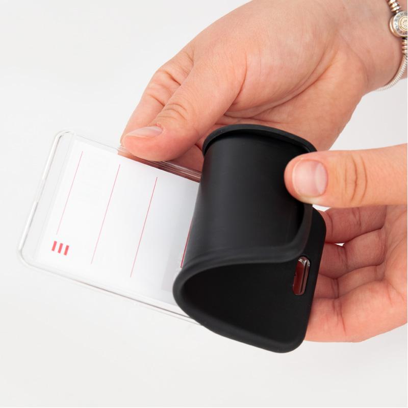 Бейдж-чехол вертикальный SoftTouch, 54*85мм., матовый, черн. Axent - фото 7