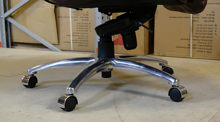 Крісло для керівника Аризона Soft CH MB, коричн. АКЛАС - фото 4