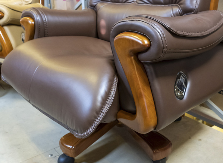 Крісло для керівника Вольтер EX RL, коричн. АКЛАС - фото 4