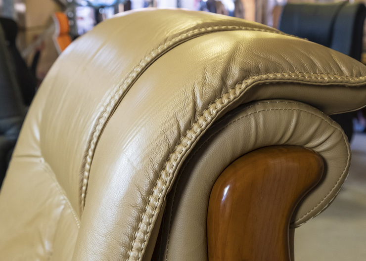 Кресло для руководителя Вольтер EX RL, беж. АКЛАС - фото 6