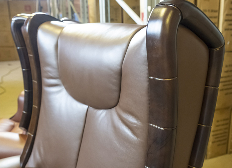 Кресло для руководителя Лигурия EX D-TILT, красн. АКЛАС - фото 1