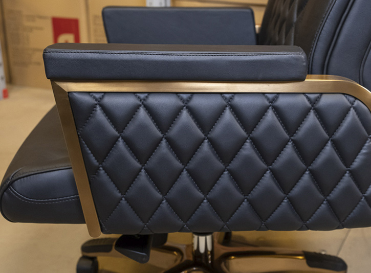 Крісло для керівника Олбері Рідо CH SR, чорн. АКЛАС - фото 1