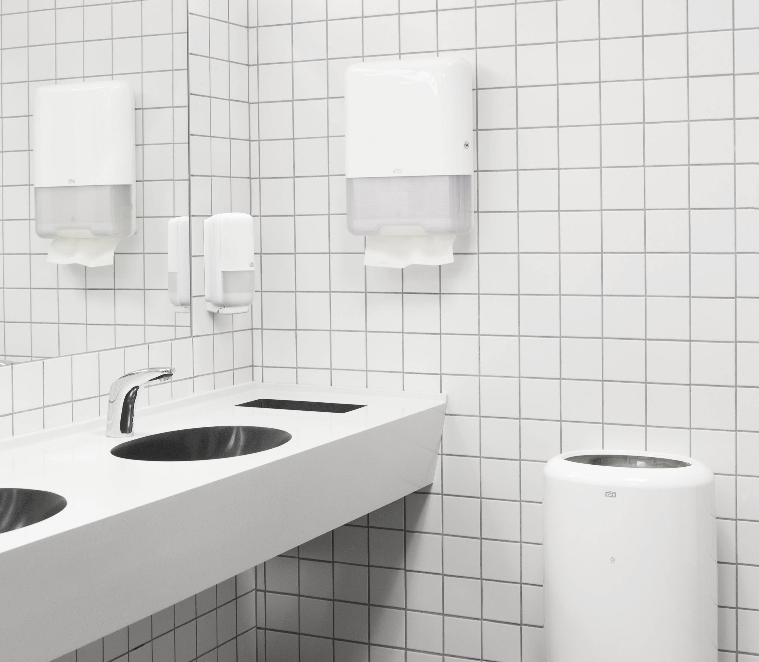 Диспенсер для полотенец ZZ (C)-складки Elevation, Макси, пластик, (H3), бел. Tork - фото 2