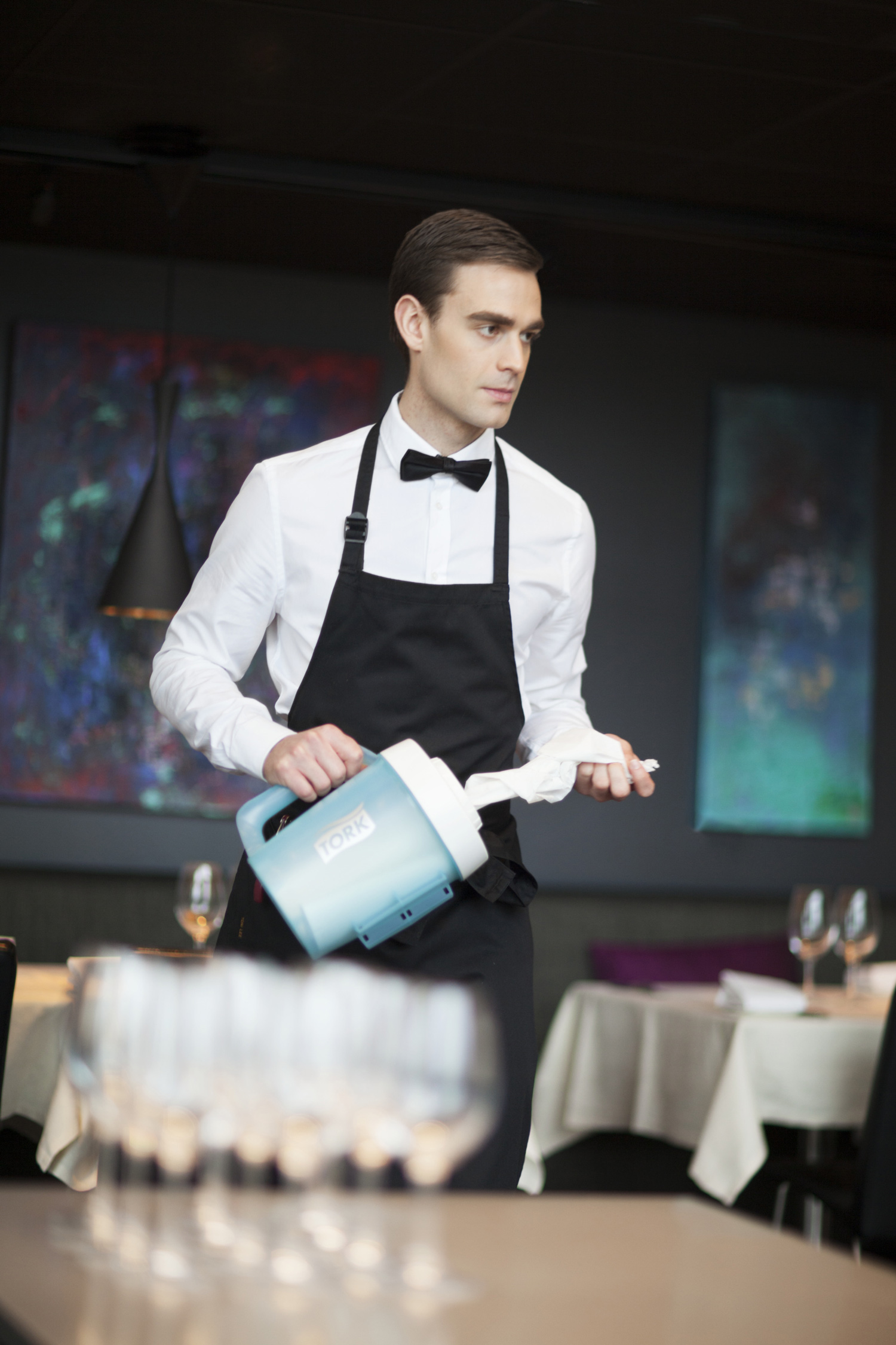 Диспенсер для полотенец в рулонах с центр/вытяжкой, переносной, пластик, Performance, (M1), голуб. Tork - фото 4