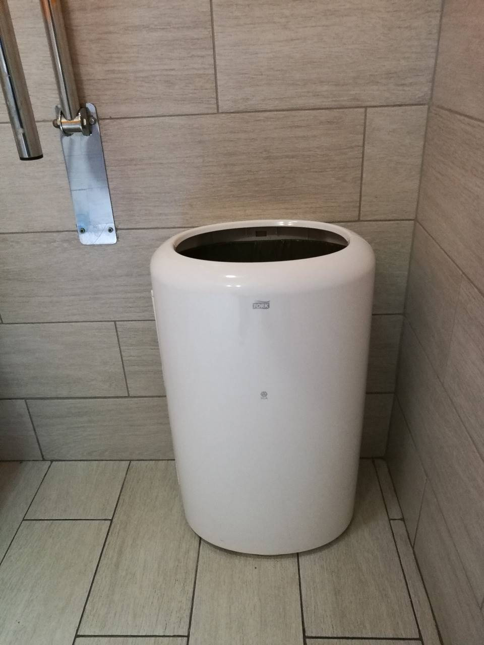 Урна для мусора напольная 50л метал/пластик, бел. Tork - фото 1