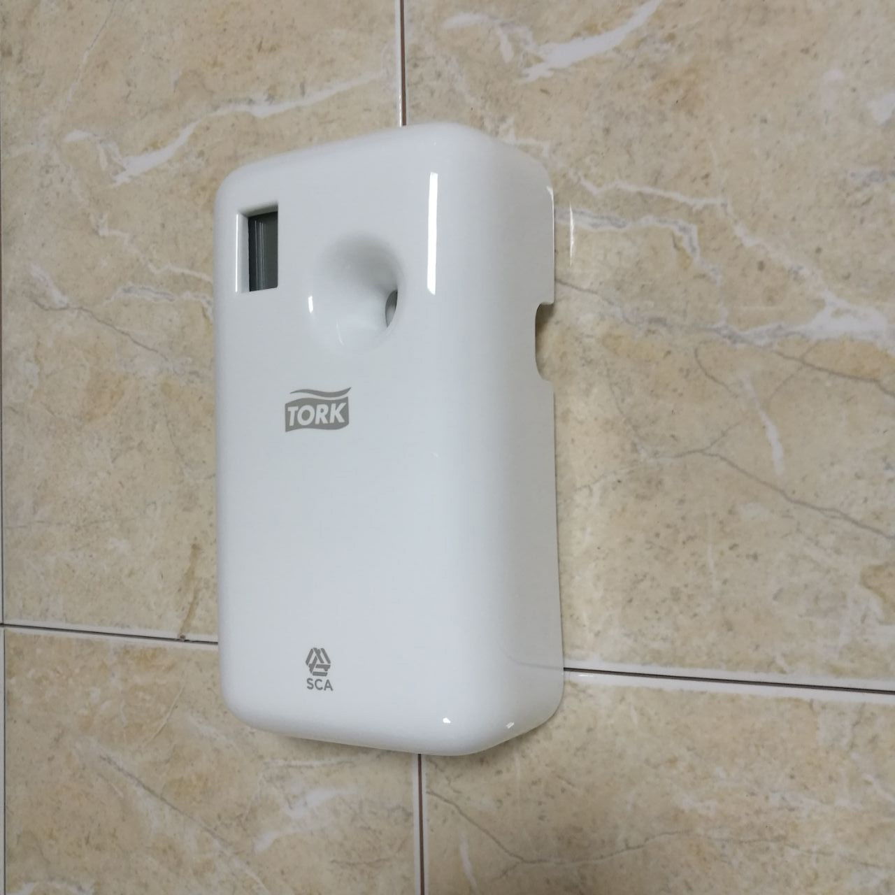 Диспенсер для аэрозольного освежителя воздуха Aluminium, электронный, пластик, (A1), бел. Tork - фото 1