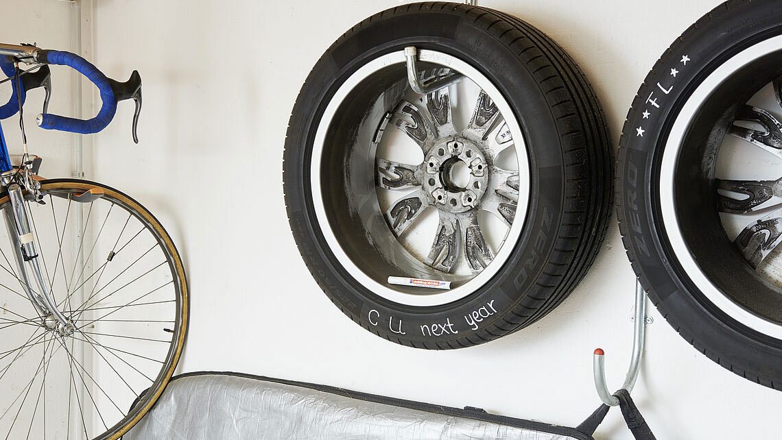 Маркер для шин 8050, круглий накінечник 2-4мм., біл. Edding — фото 7